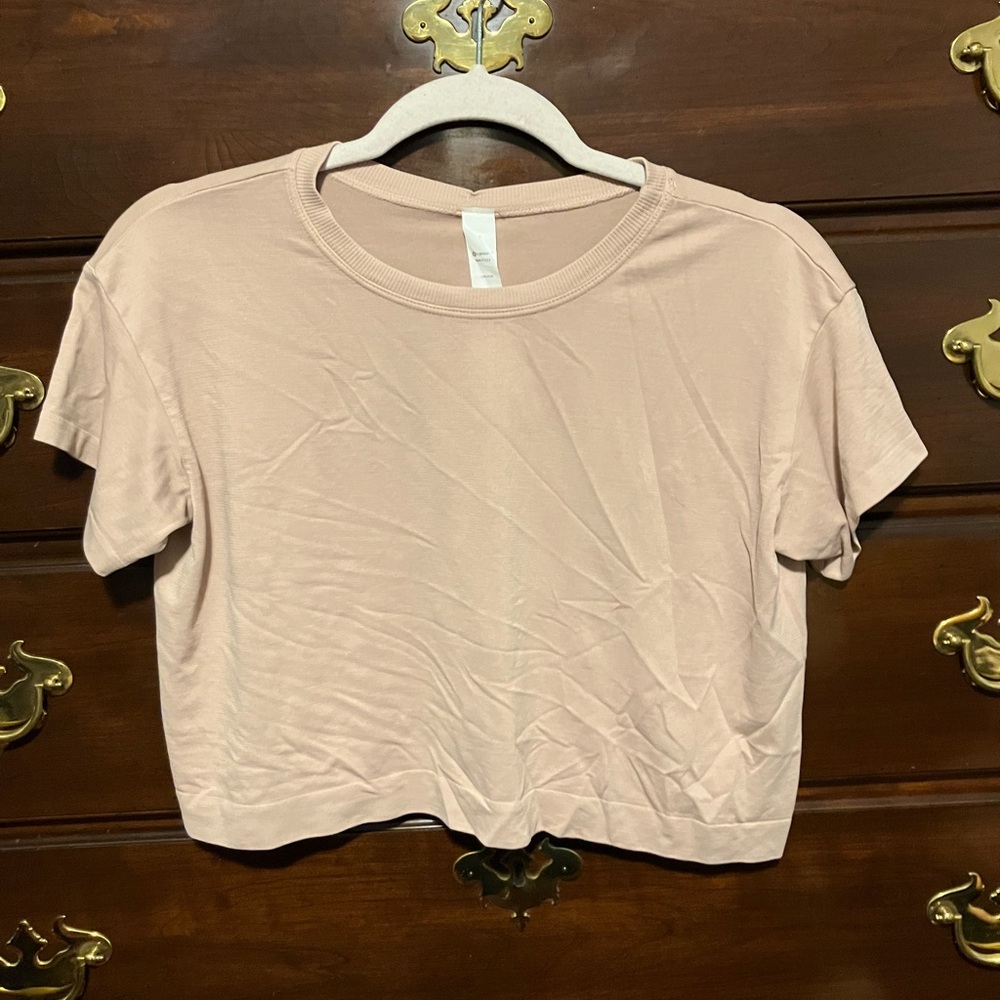 AVOCADO Tee Seamless Smooth Lightweight Crop Top Stretch size small